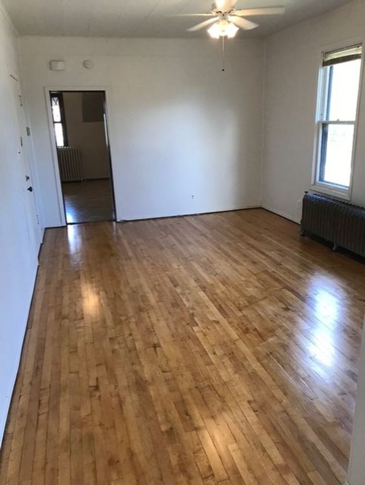 215 N 6th St - Photo 6 of 7