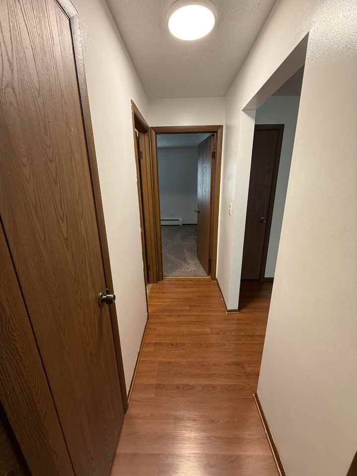 8423 Colwyn Ct - Photo 6 of 10