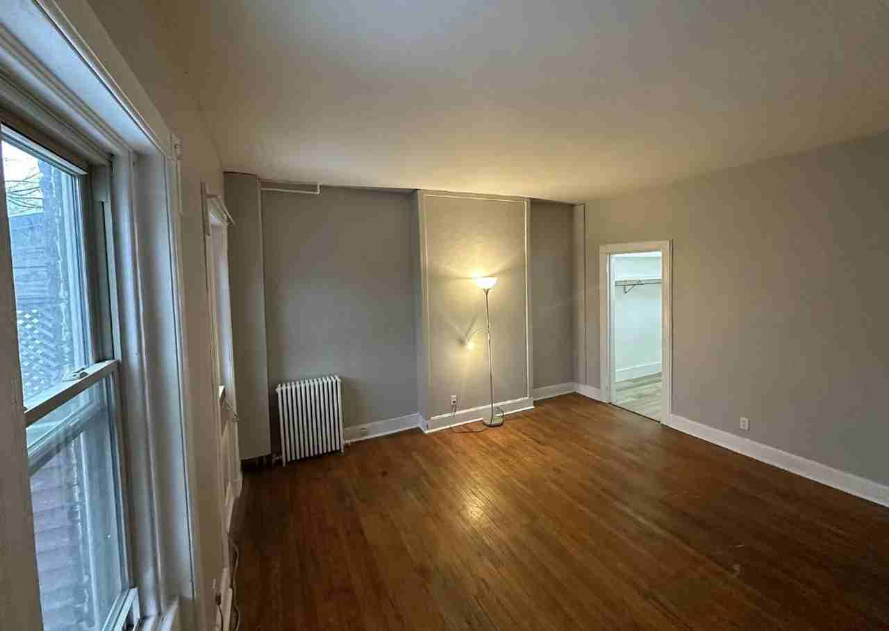 236 Lark St - Photo 3 of 5