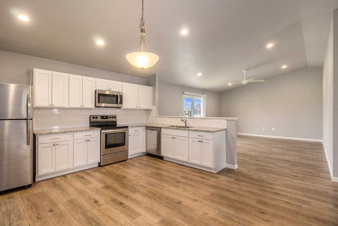 118 Iris Ct - Photo 2 of 18