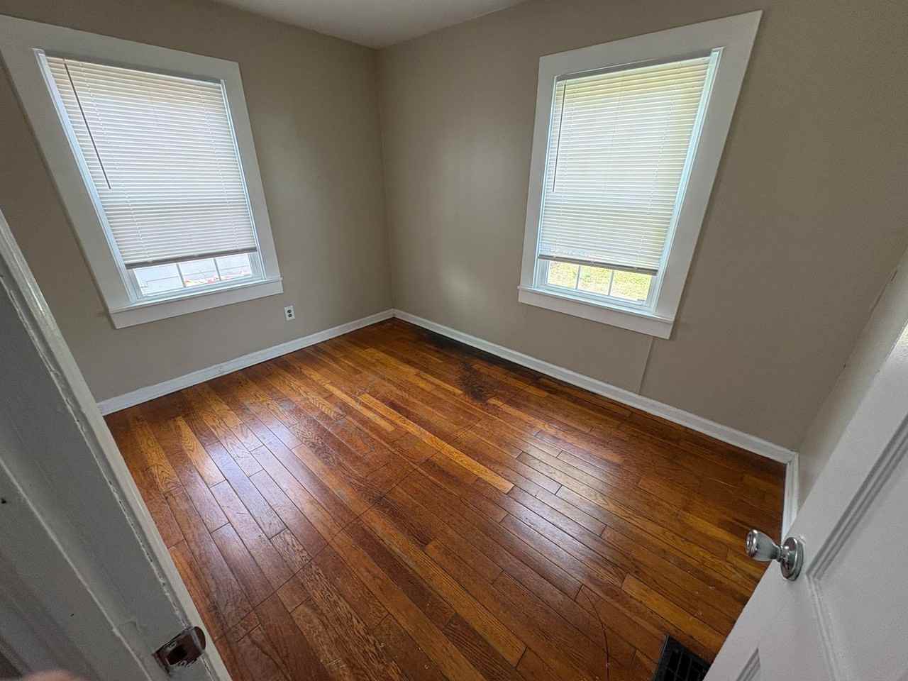 1028 E 19th Ave - Photo 4 of 9