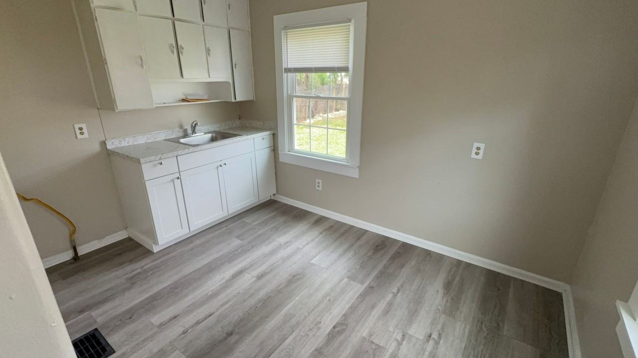 1028 E 19th Ave - Photo 7 of 9