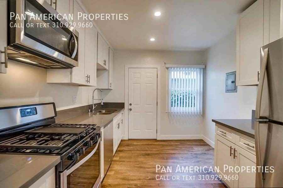 451 W 4th St - Photo 2 of 12