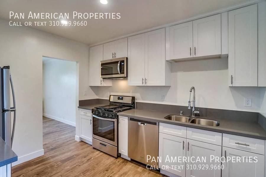 451 W 4th St - Photo 3 of 12