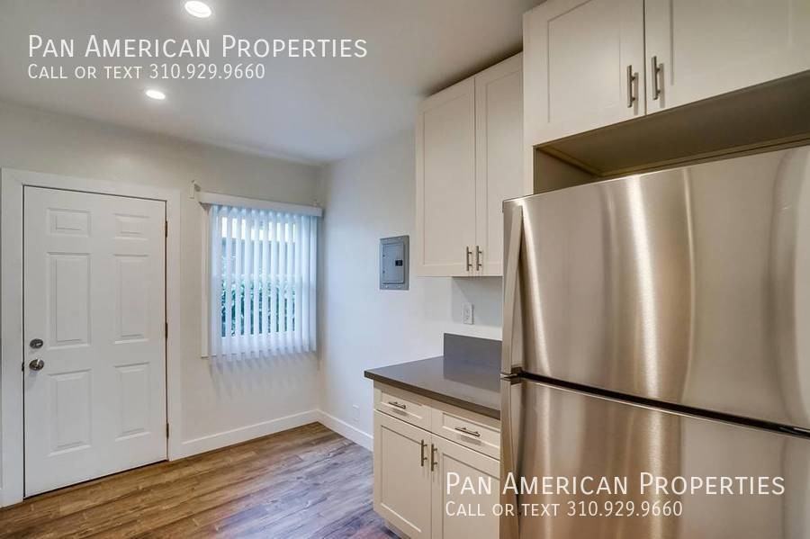 451 W 4th St - Photo 5 of 12