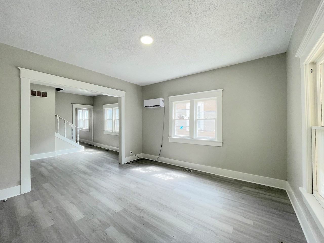 414 E 8th Ave - Photo 2 of 20