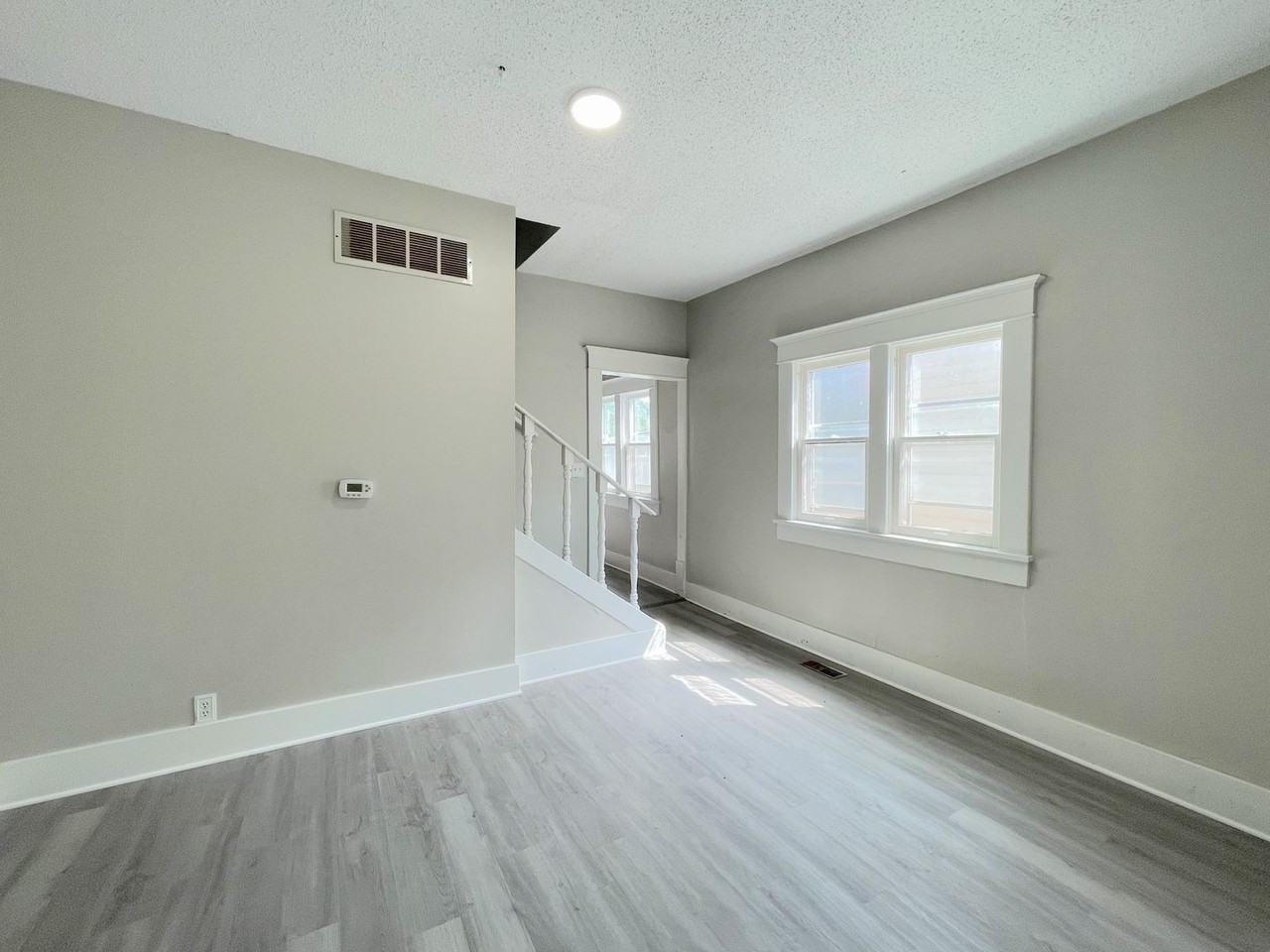 414 E 8th Ave - Photo 4 of 20