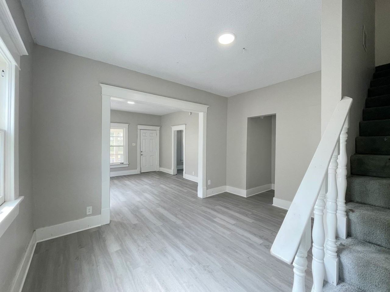 414 E 8th Ave - Photo 5 of 20