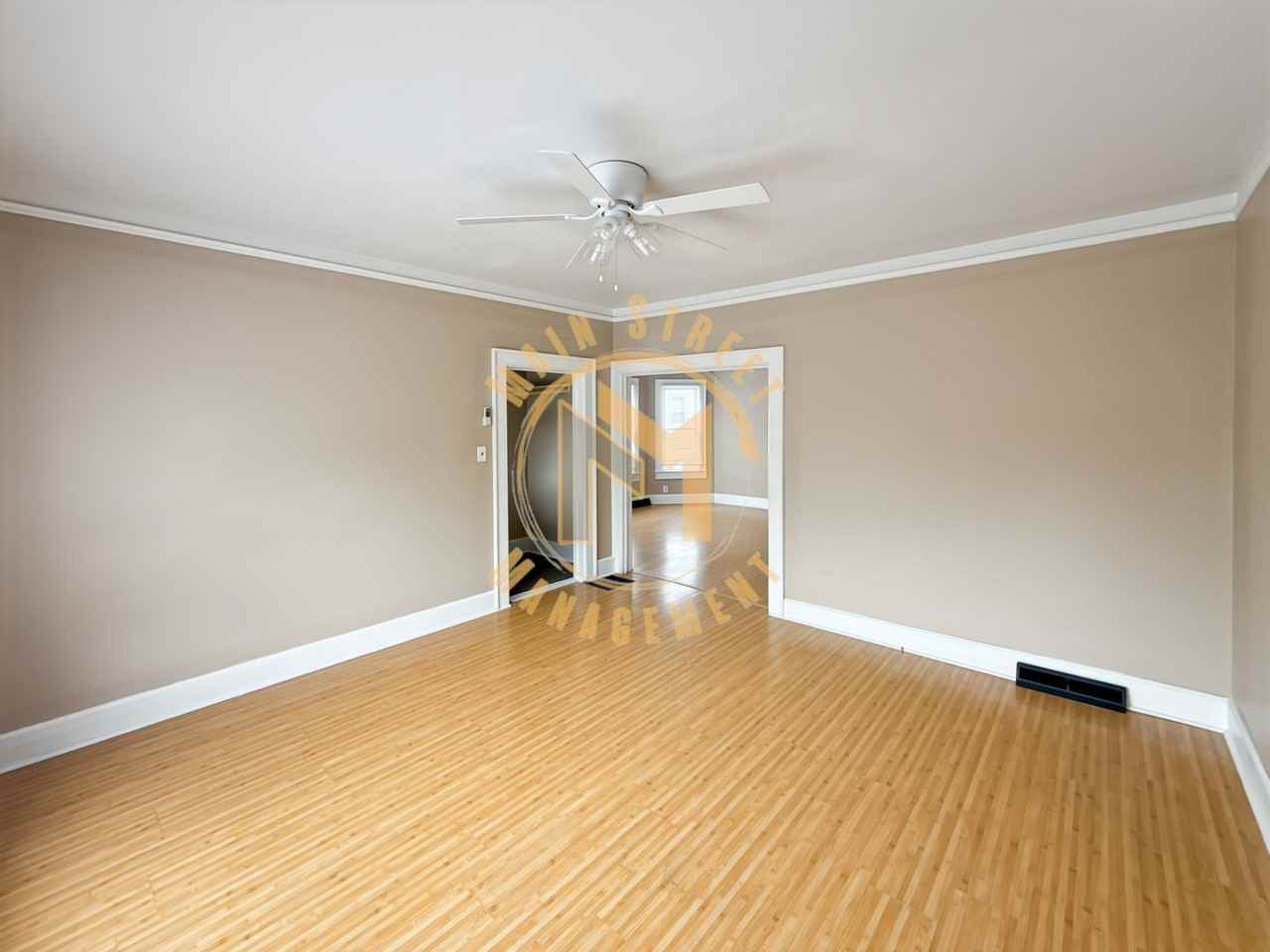 809 Cora St - Photo 3 of 17