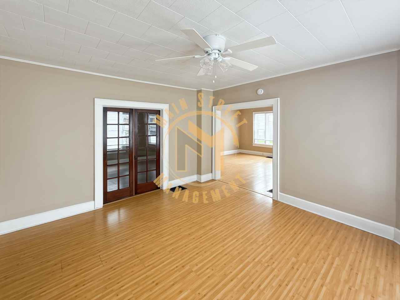 809 Cora St - Photo 6 of 17