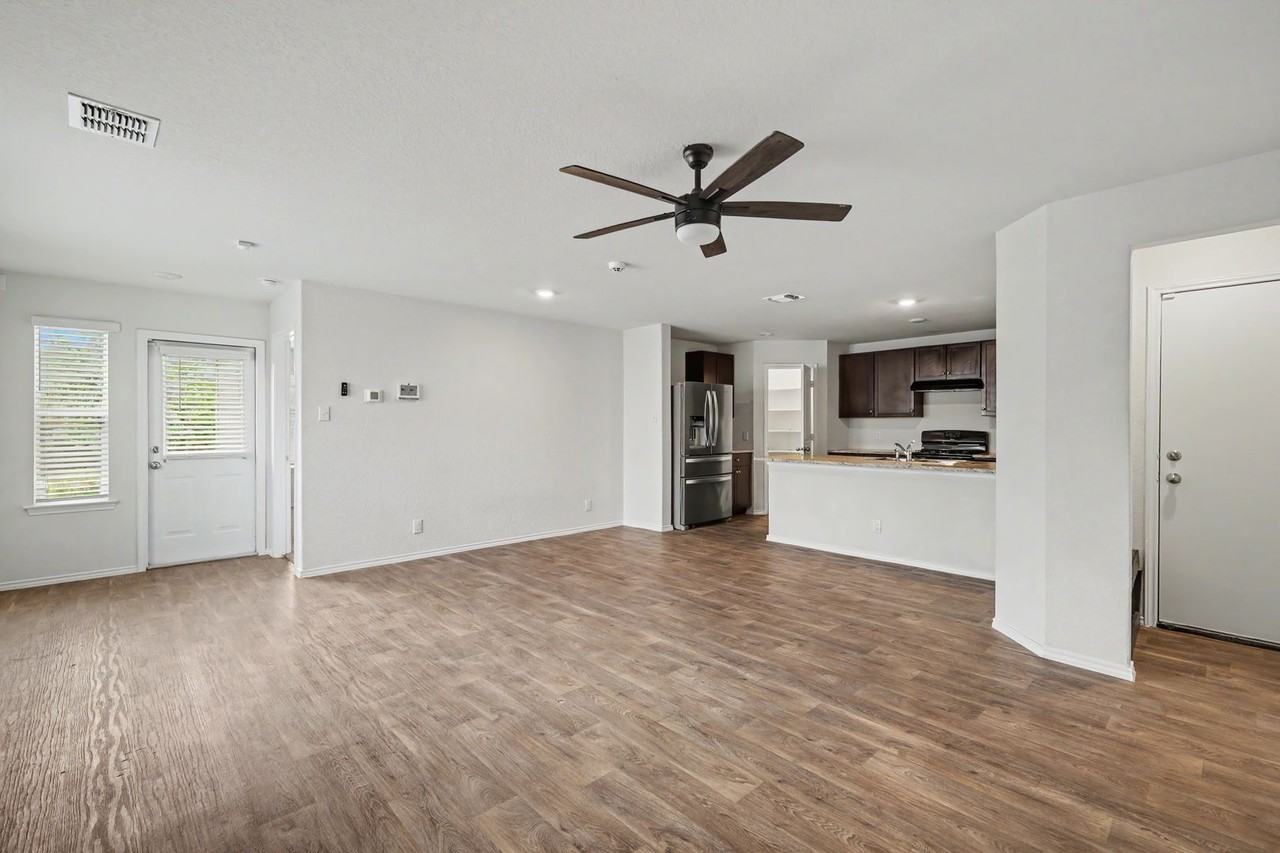15434 Shortwing - Photo 5 of 21