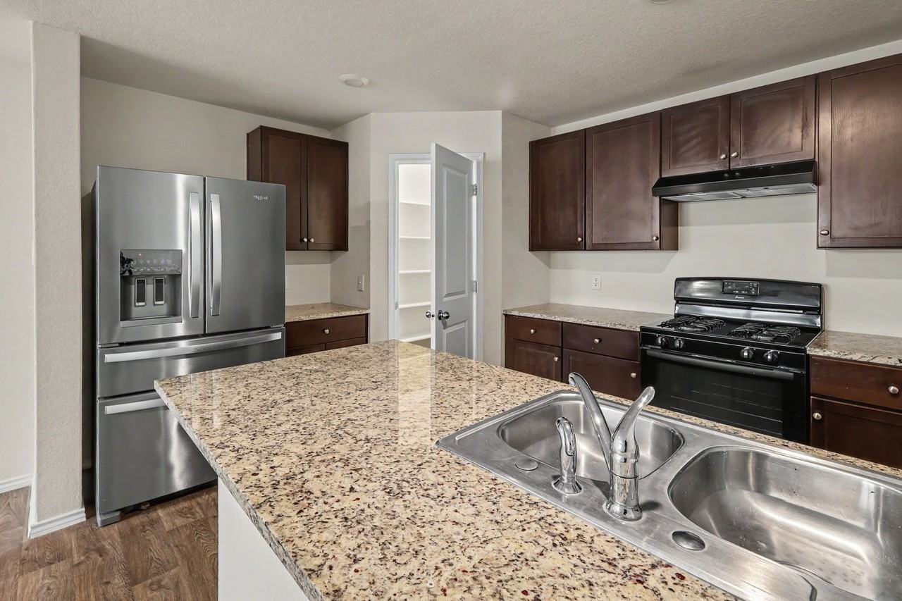15434 Shortwing - Photo 7 of 21