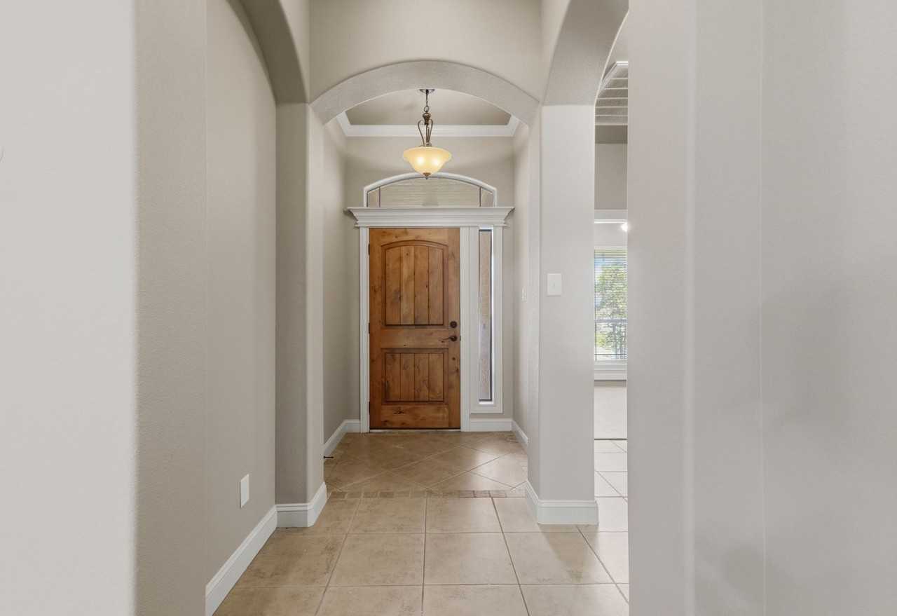 144 Roucourt Loop - Photo 4 of 36