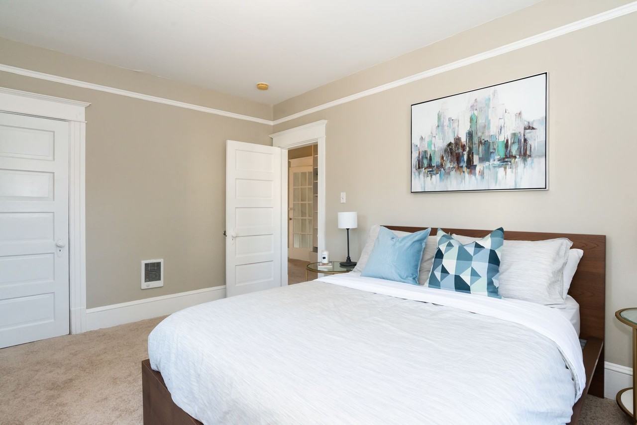 822 6th Ave N - Photo 6 of 21