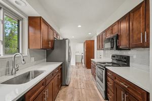 featured image of 1708 W Lake St