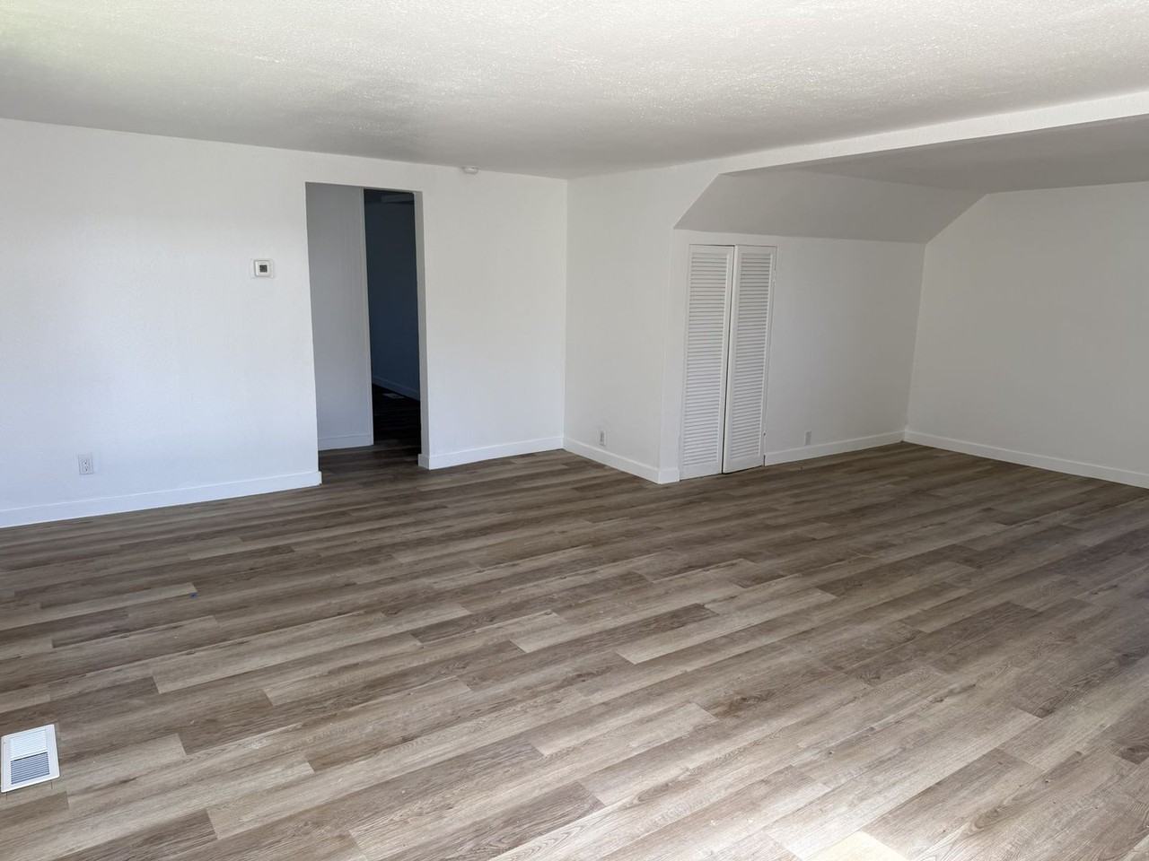 1886 15th St - Photo 3 of 21