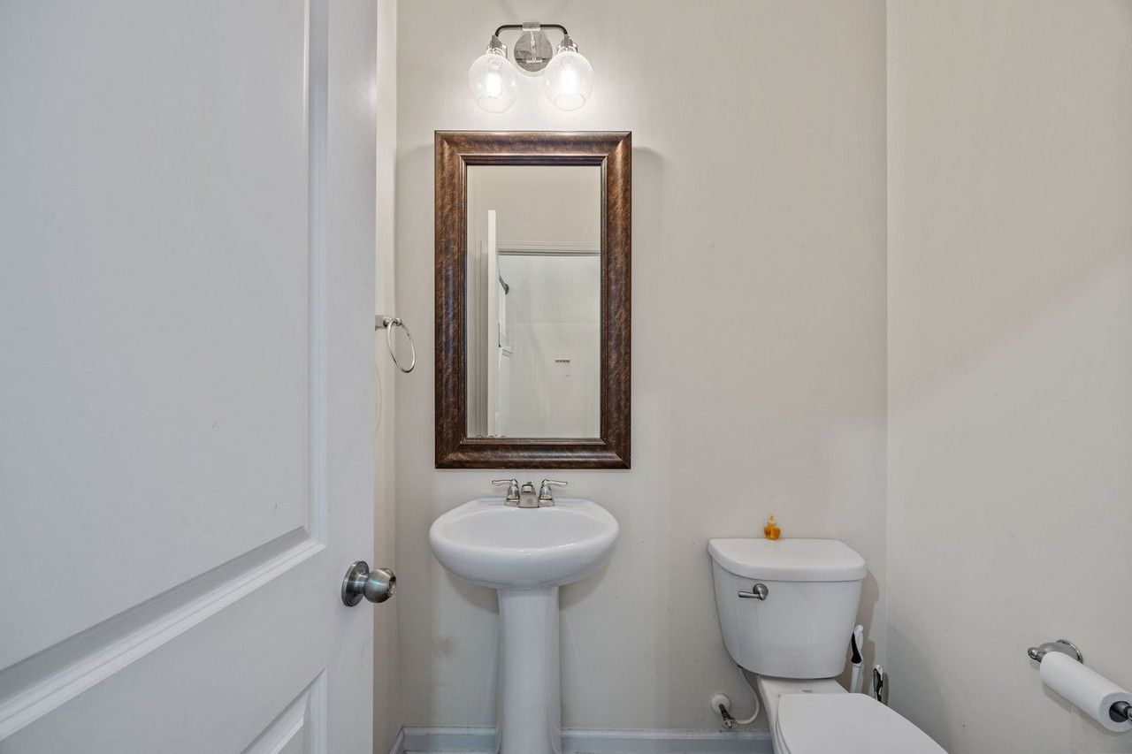 8988 Cat Tail Pond Rd - Photo 5 of 50