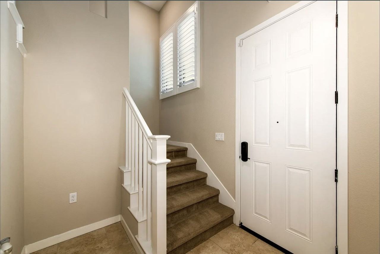 1071 Dewberry Pl - Photo 3 of 24