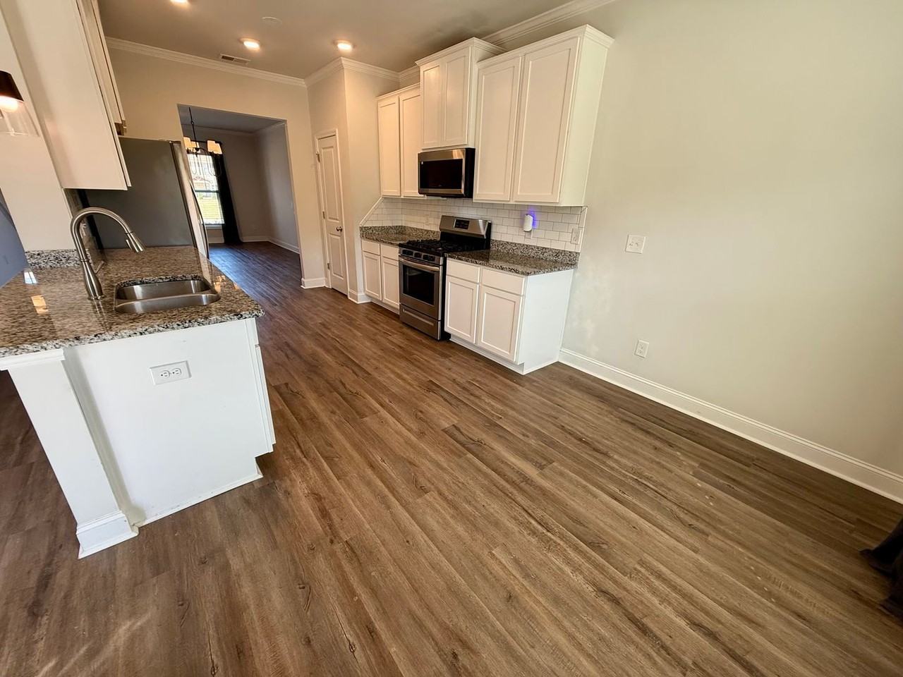 465 Kittiwake Ln - Photo 6 of 17