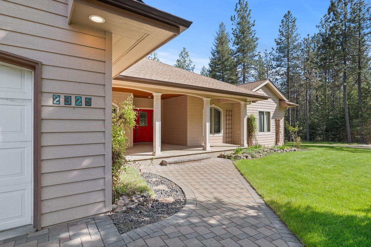 2325 E Winger Rd - Photo 4 of 43