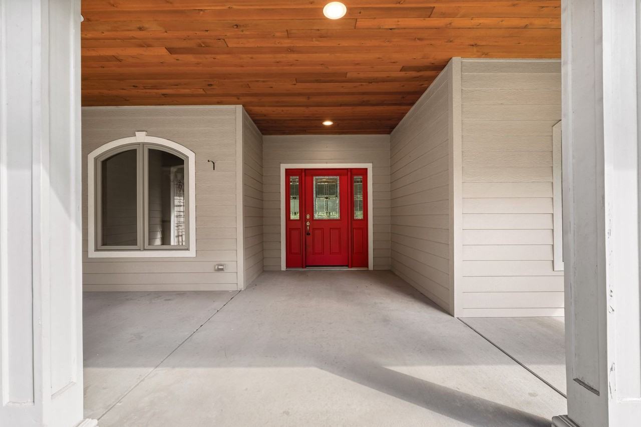 2325 E Winger Rd - Photo 5 of 43