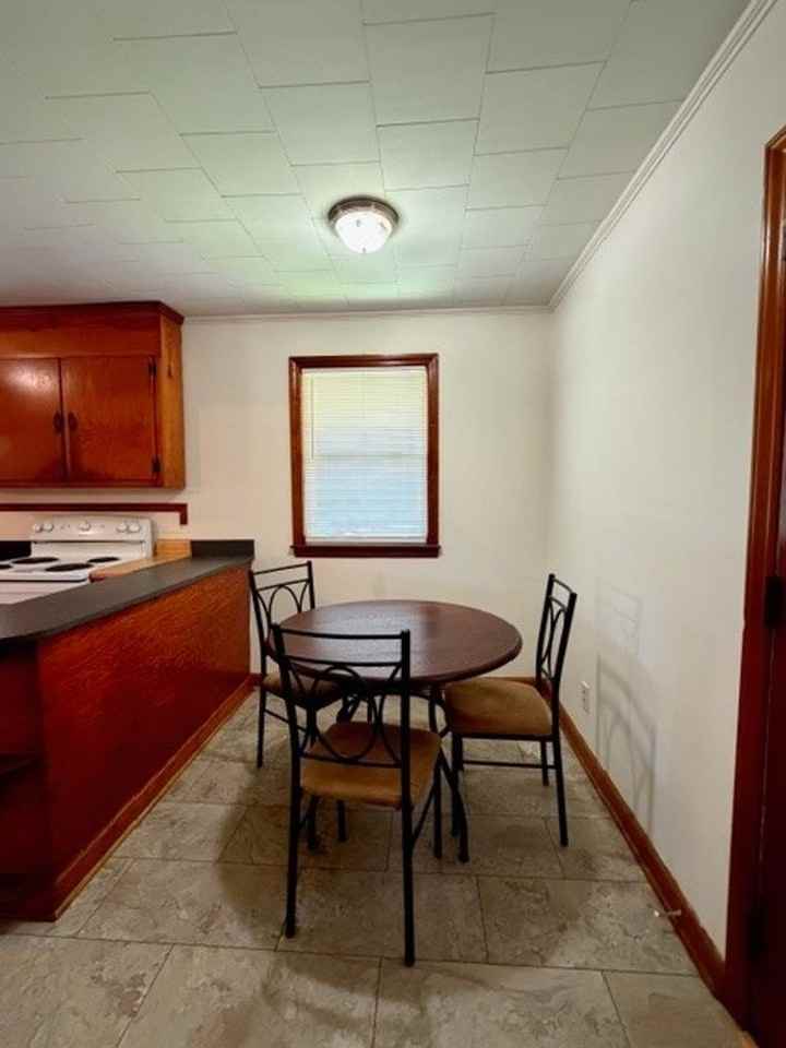 929 E Haggard Ave - Photo 4 of 13