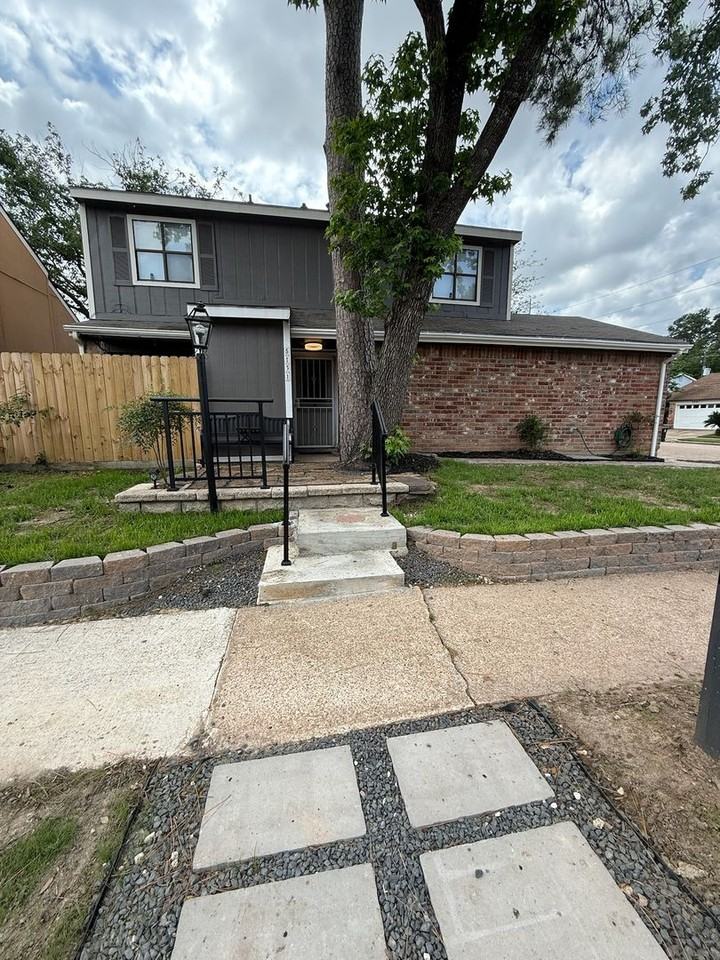 5131 Spring Forest Dr - Photo 3 of 23