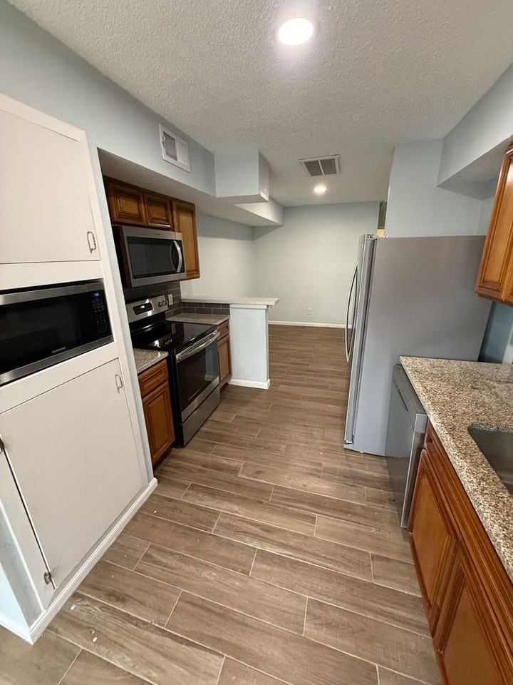 5131 Spring Forest Dr - Photo 5 of 23