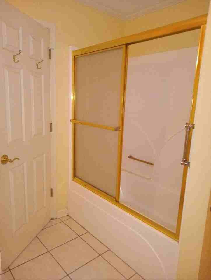 545 Versailles Blvd - Photo 4 of 18