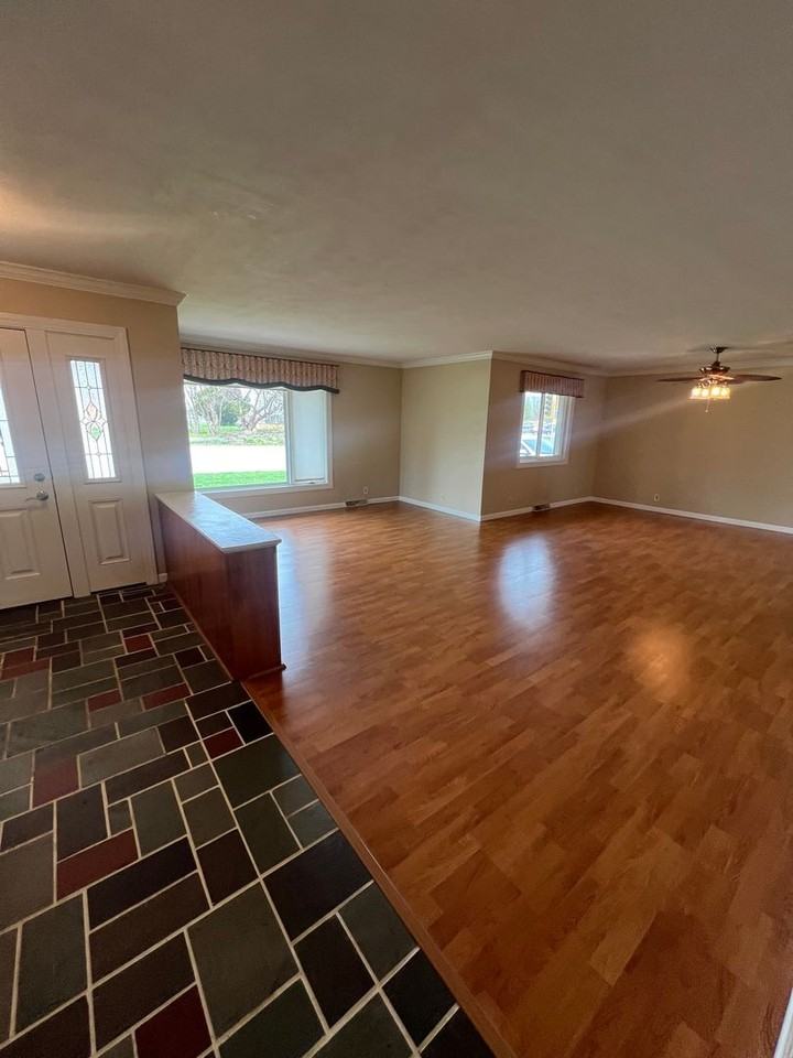 2 Robinhood Ln - Photo 6 of 24