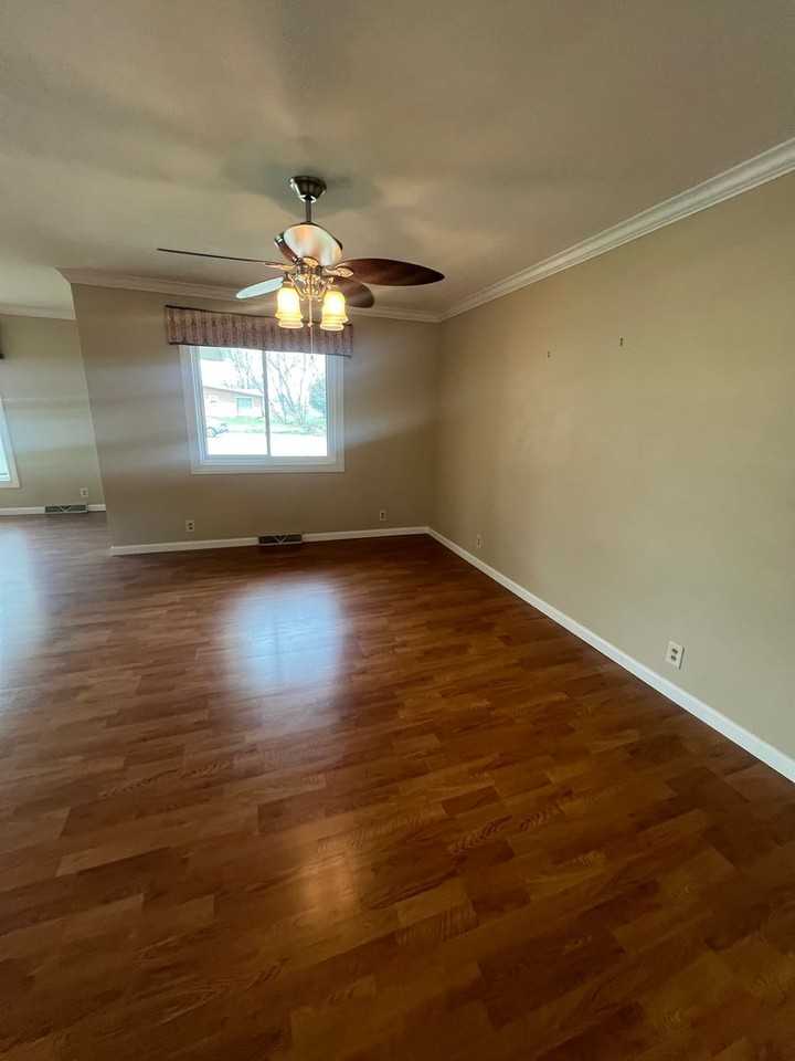 2 Robinhood Ln - Photo 7 of 24