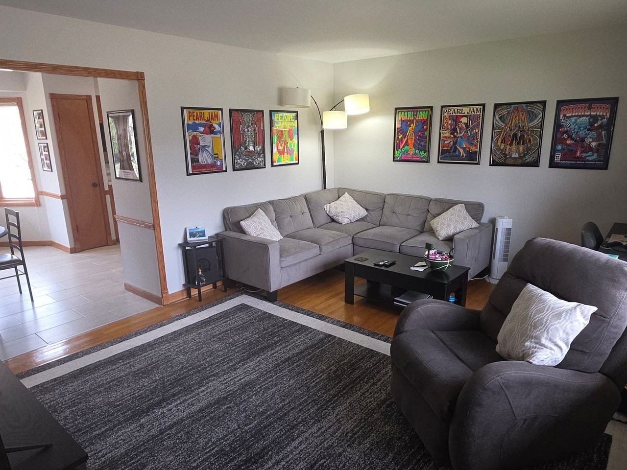 141 Virginia St - Photo 7 of 30