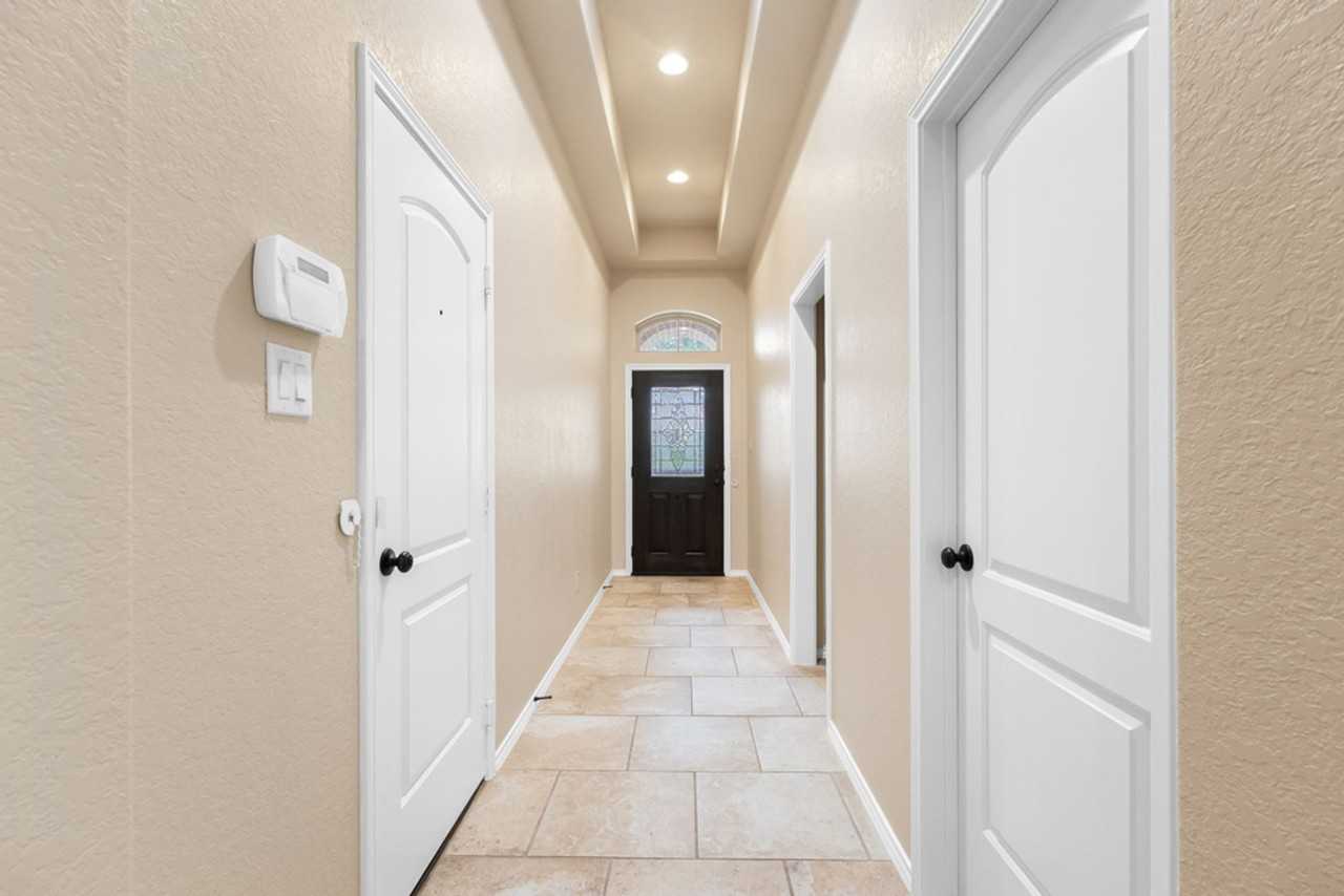 8710 White Crown - Photo 3 of 25
