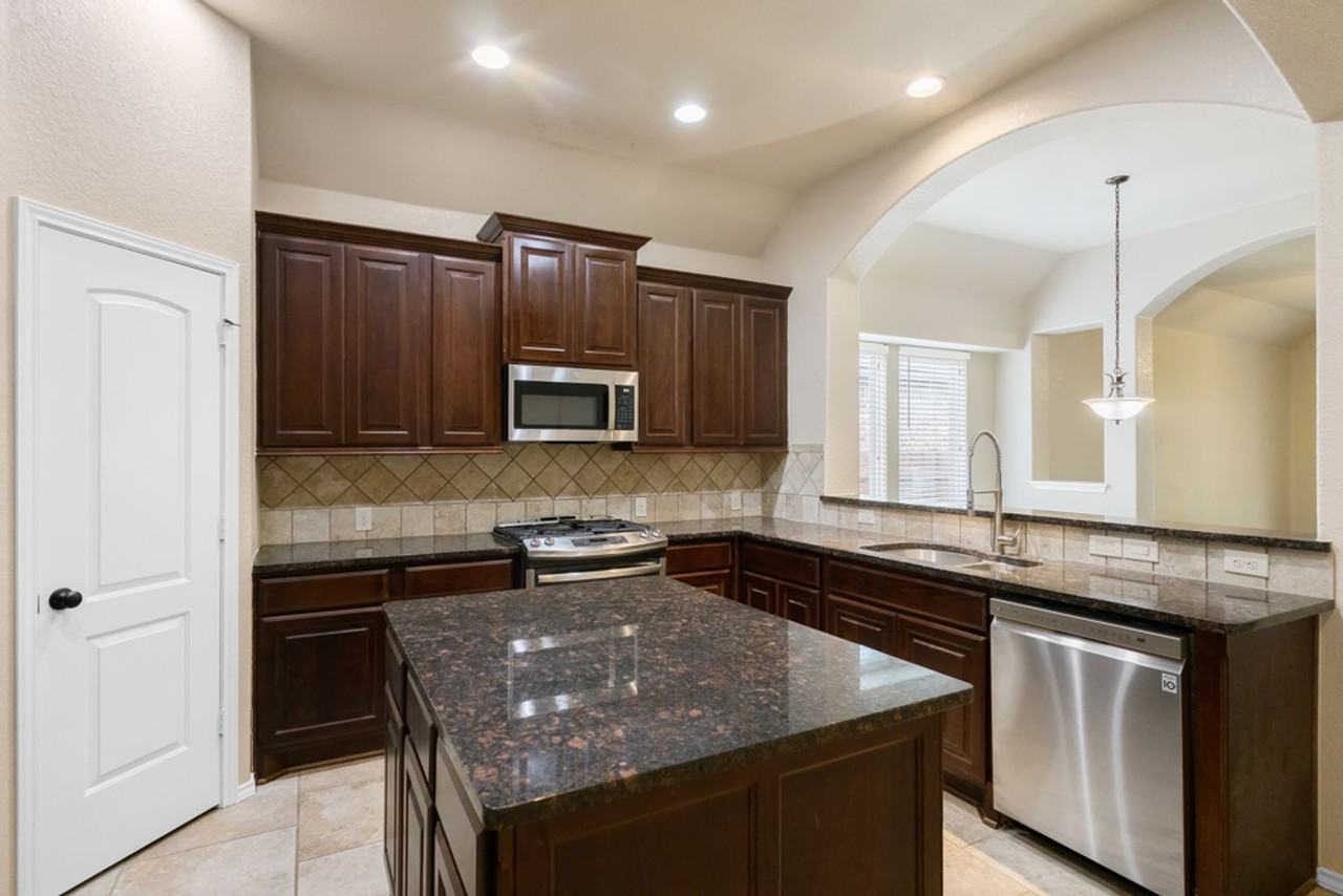 8710 White Crown - Photo 5 of 25