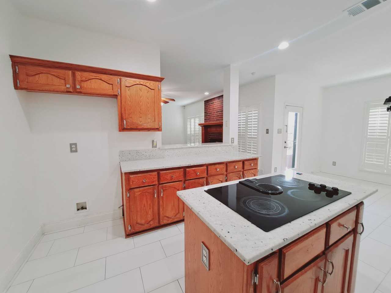 1534 Chapman Dr - Photo 6 of 28