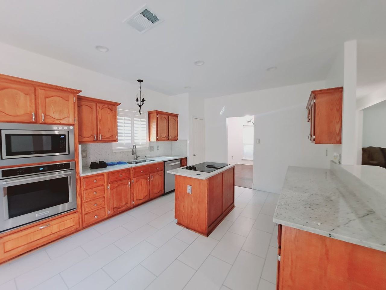 1534 Chapman Dr - Photo 7 of 28