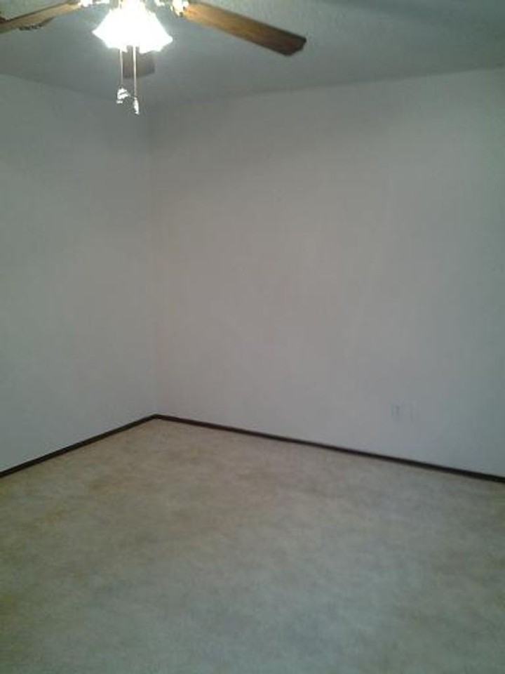 Mason City 8-Unit - Photo 3 of 10