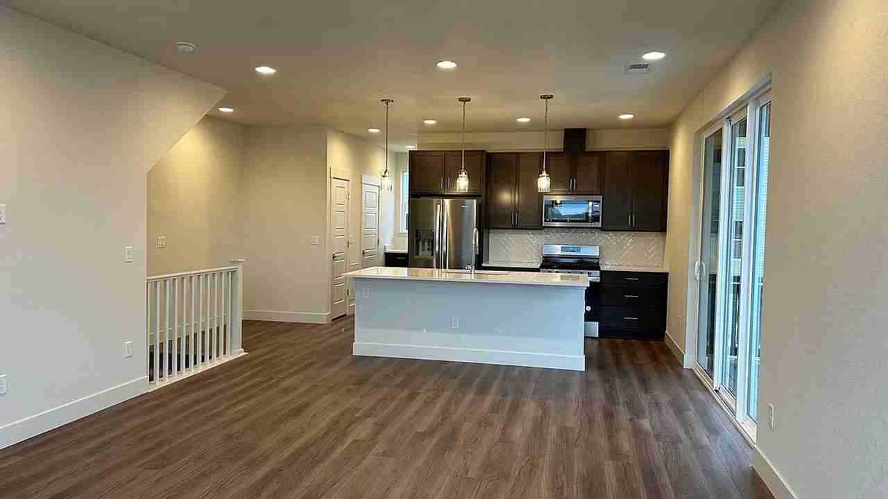 2468 W 167th Ln - Photo 5 of 31