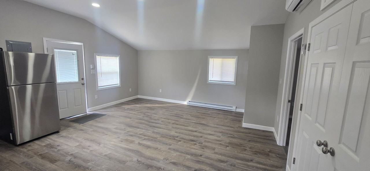 206 Azalea St - Photo 4 of 9