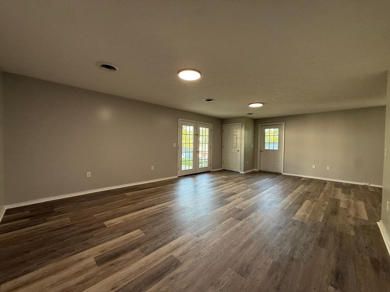 1216 Tusculum Blvd - Photo 5 of 16