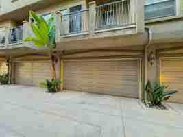 featured image of 3940 Iowa St