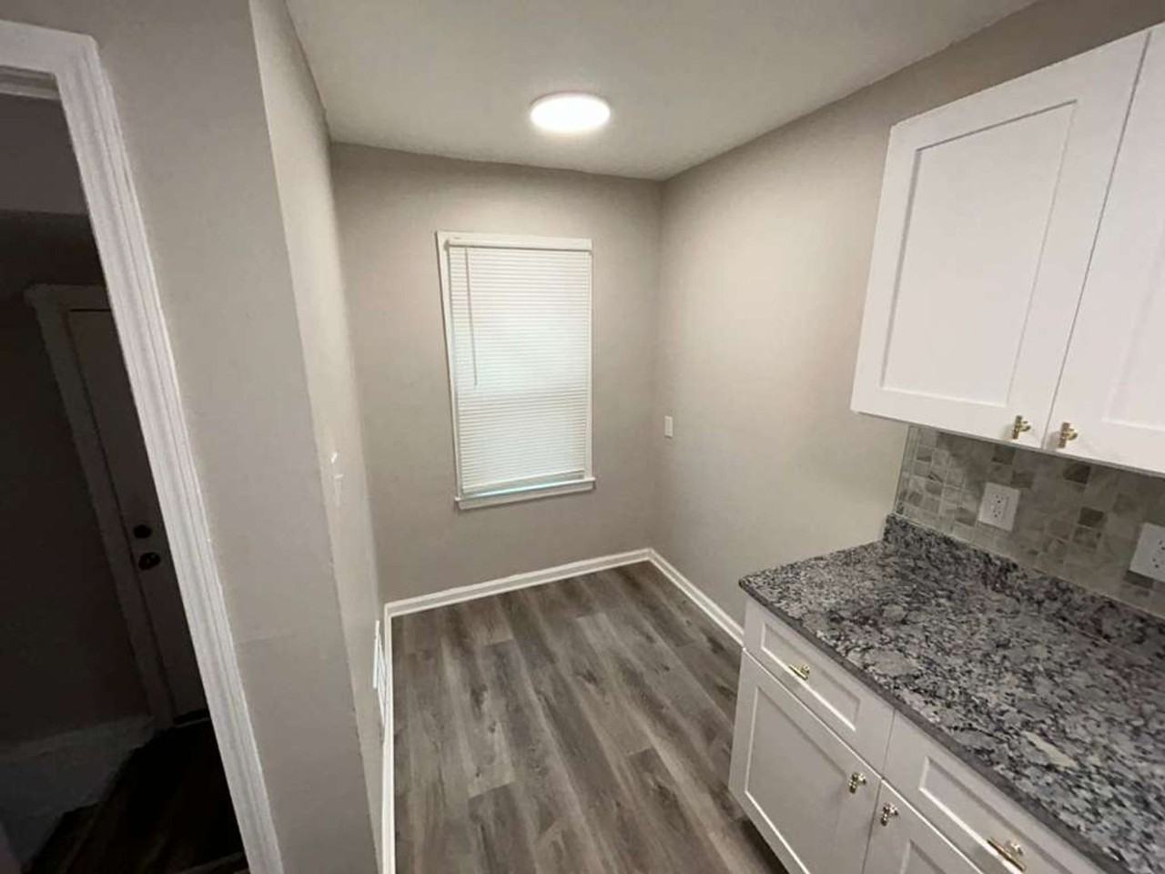 20412 Steel St - Photo 7 of 22