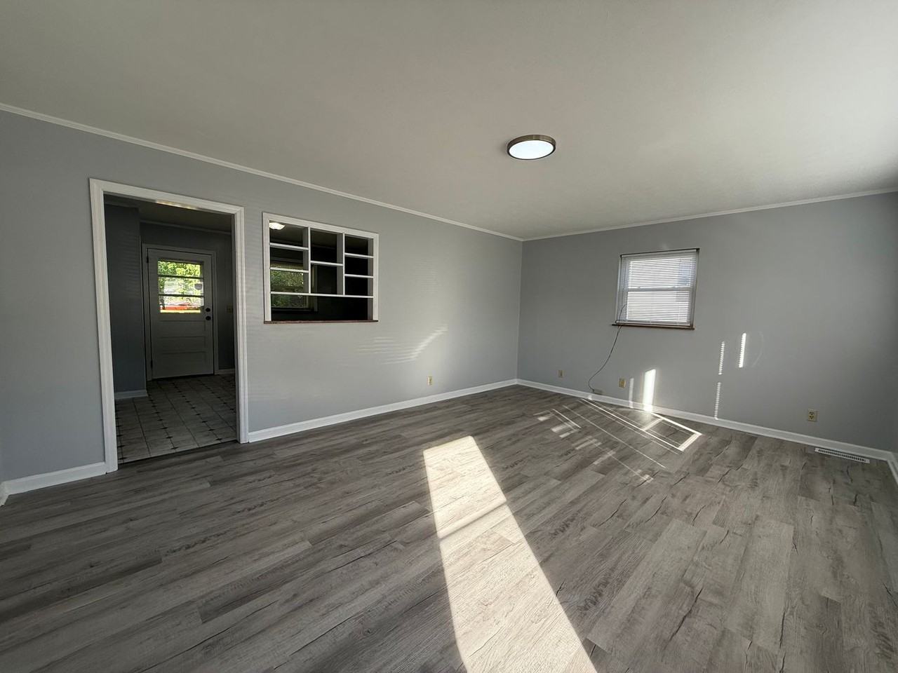 518 Scenic Dr - Photo 3 of 22