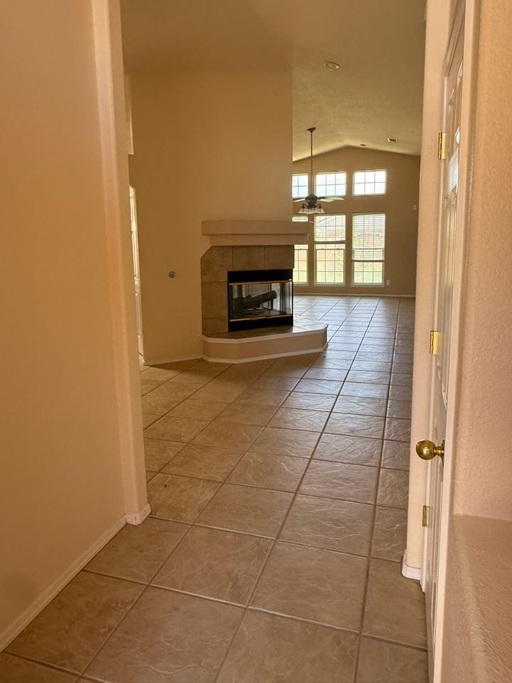 9816 Sierra Morena St Nw - Photo 2 of 25