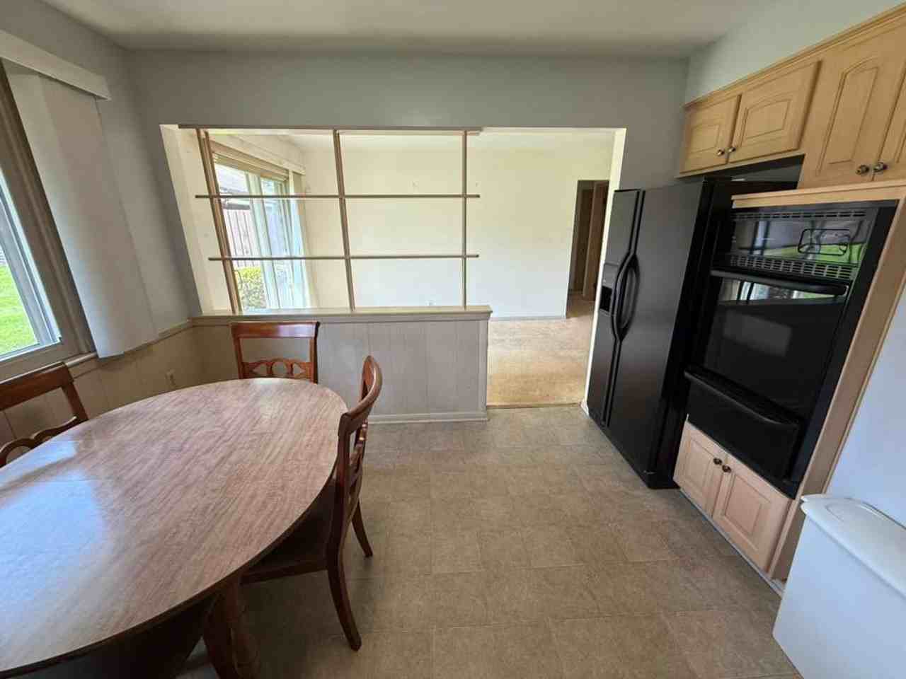 22050 Chardon Rd - Photo 3 of 20