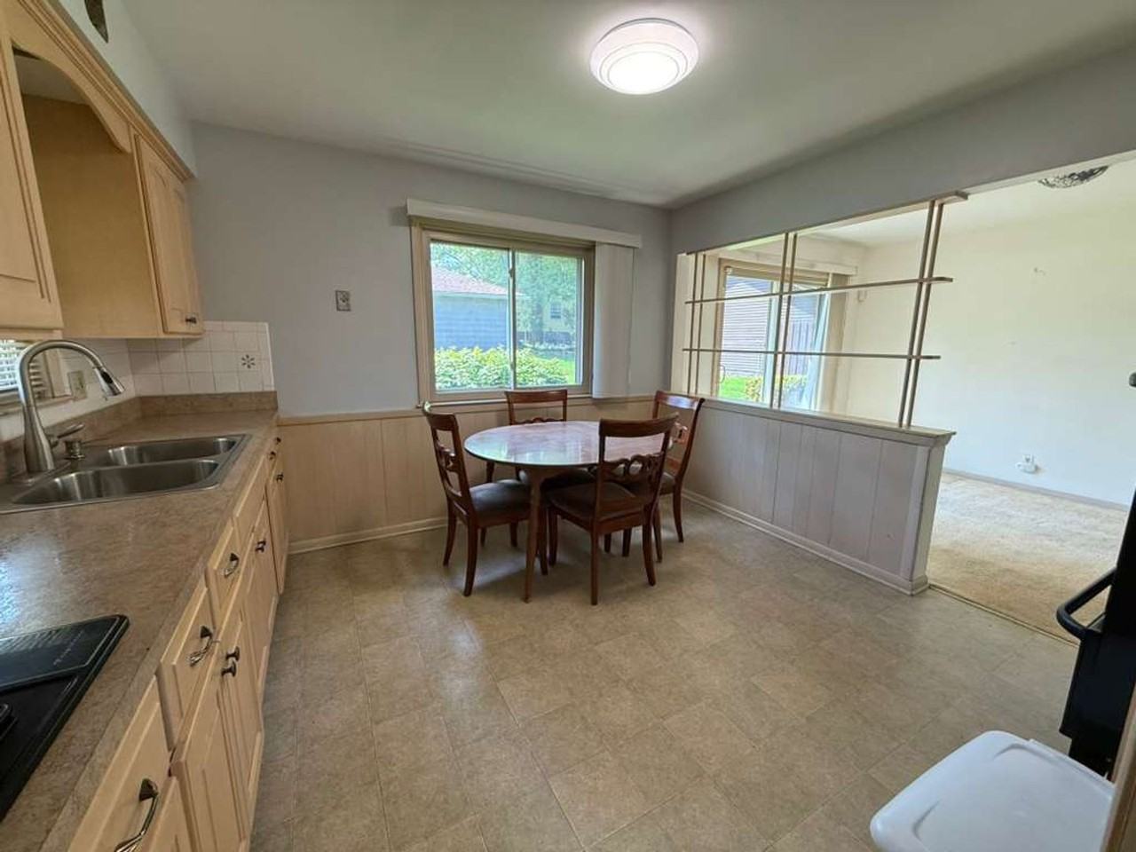 22050 Chardon Rd - Photo 6 of 20