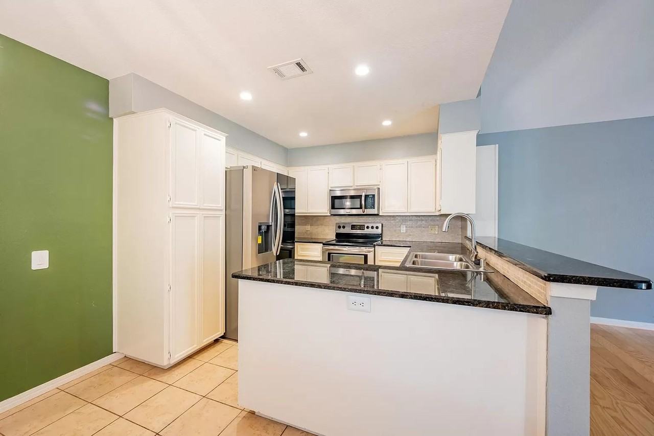 6616 Mesa Hollow Dr - Photo 2 of 38