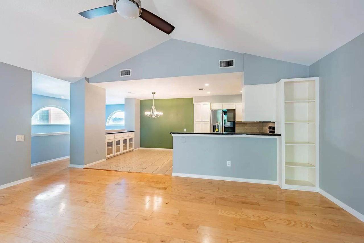 6616 Mesa Hollow Dr - Photo 5 of 38