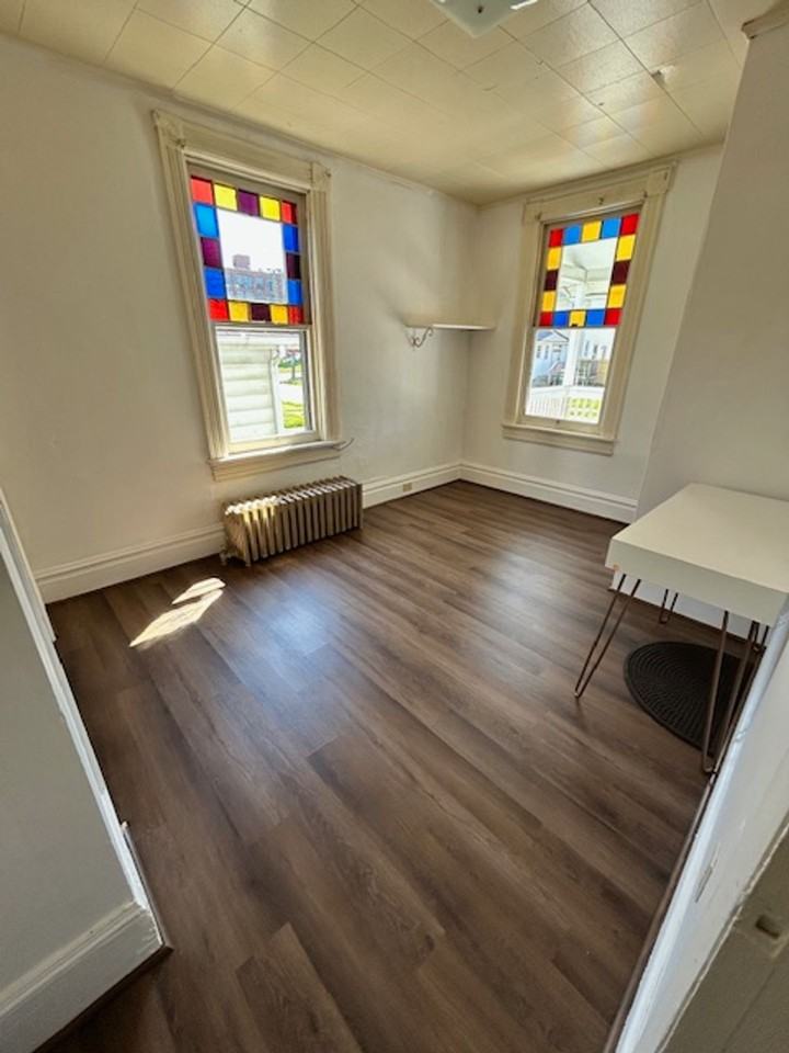 1408 Saint James Pl - Photo 5 of 12