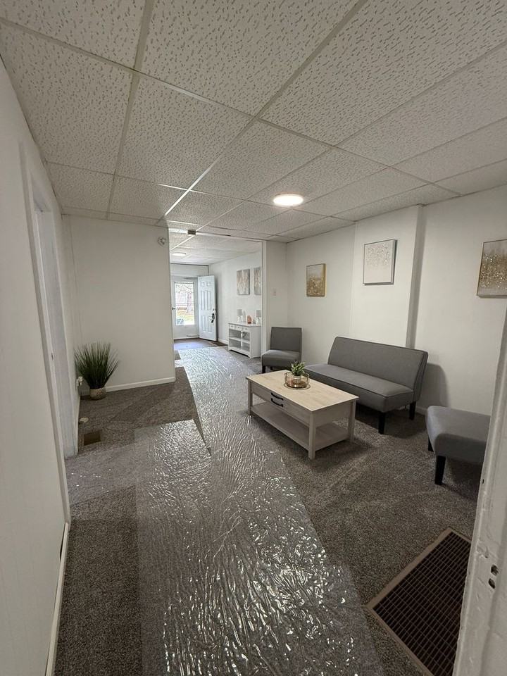 1235 N 8th St - Photo 4 of 12